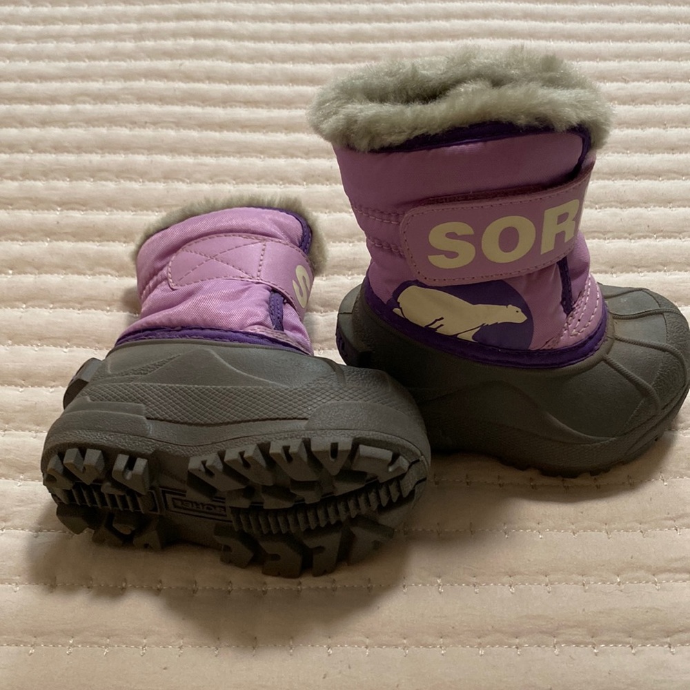 NWOT - Youth Sorel Snow Commander Snowboots